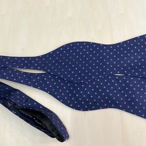 Tommy Hilfiger bow tie